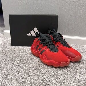 Size 6 1/2 men’s Trae young basketball shoes, very good condition